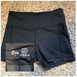 Zyia pocket hustle shorts